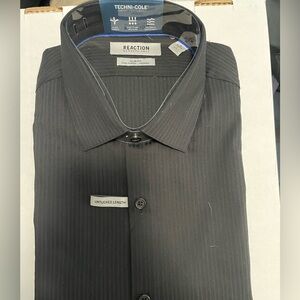 New Kenneth Cole Reaction dress shirt. Size L. Black stripped.